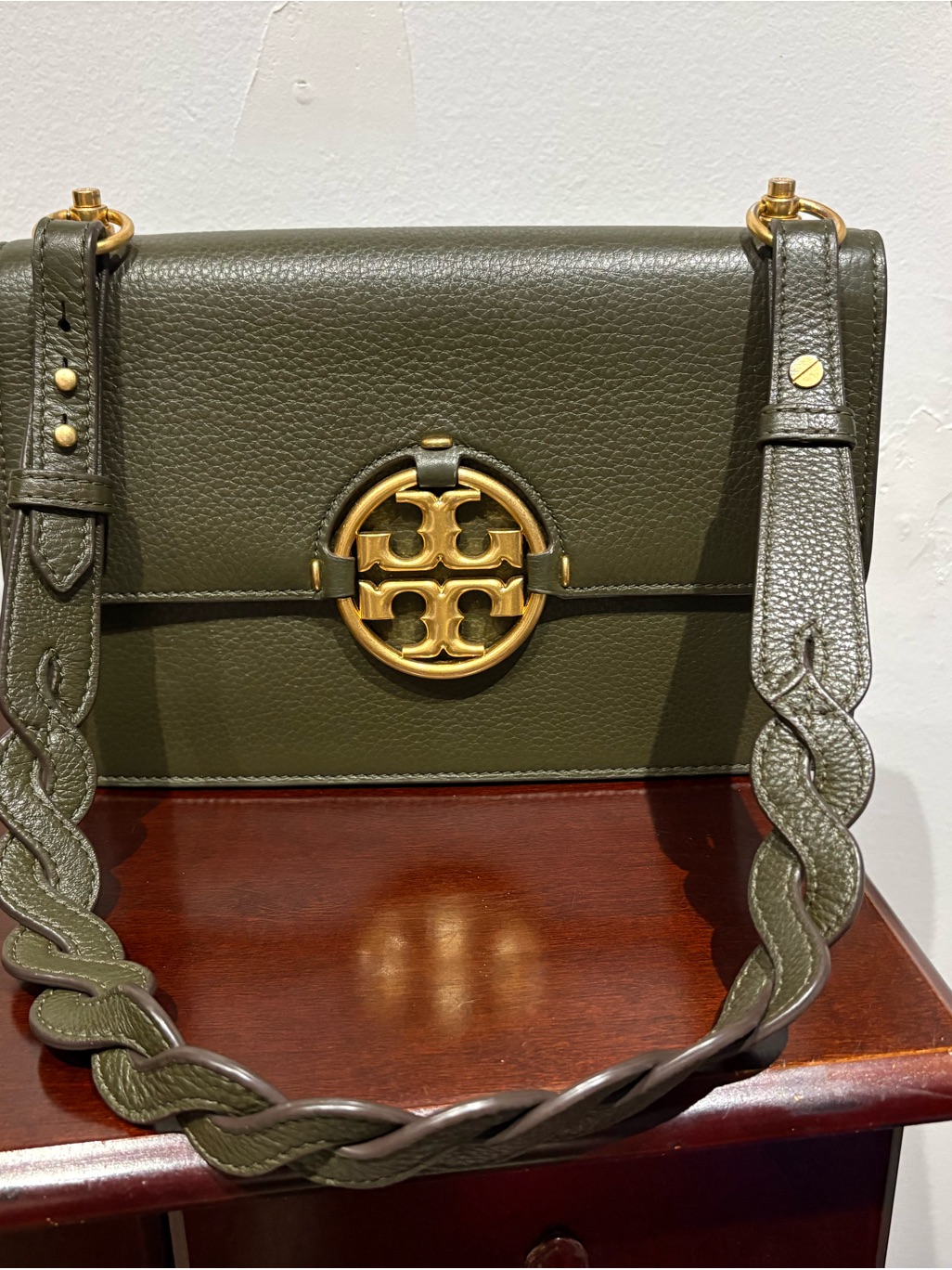 Tory Burch Olive Green Fleming Shoulder Bag With Gold Emblem